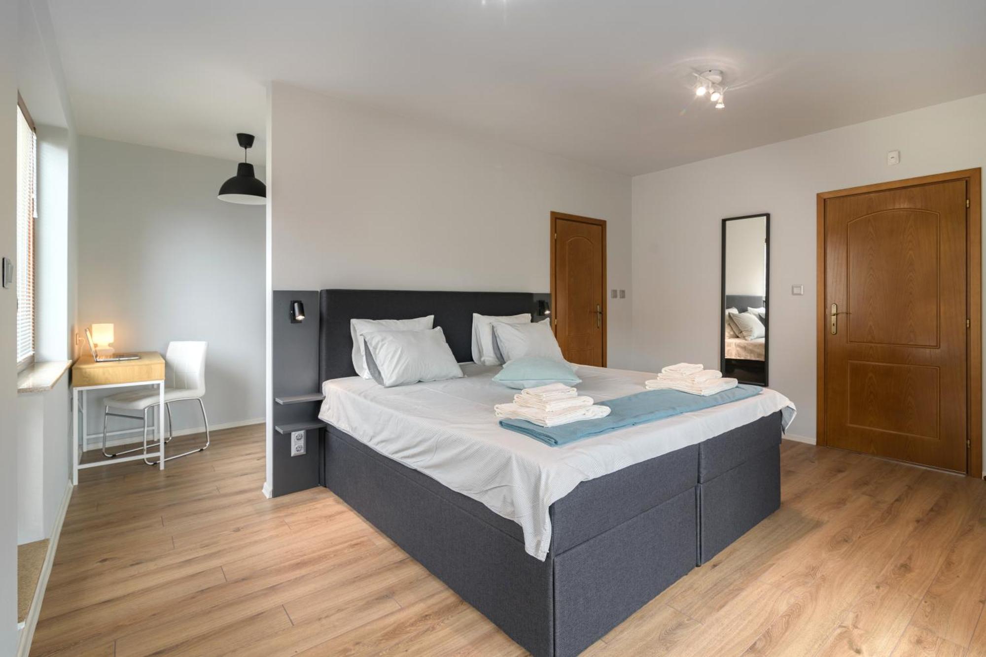Magdalena Apartment - Two Bathrooms, Perfect City Center 바르나 외부 사진