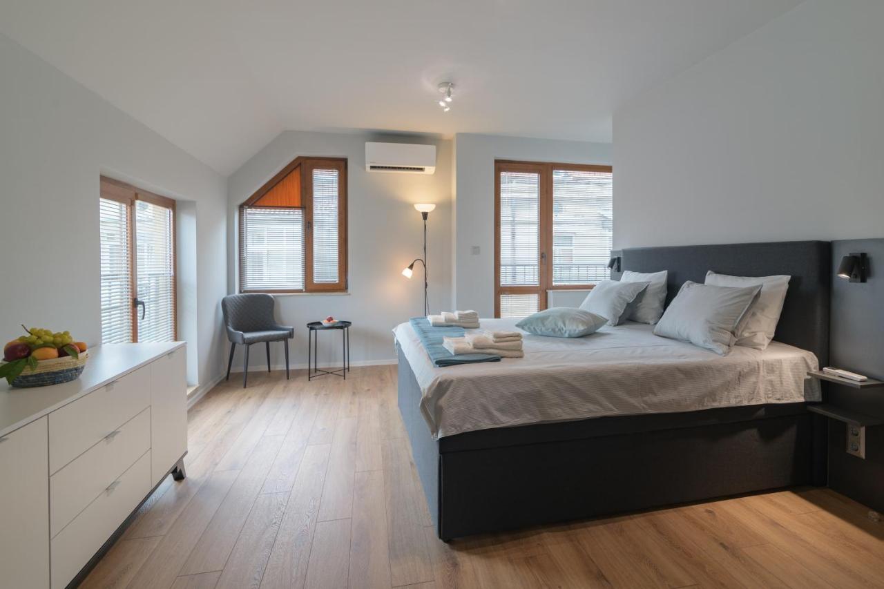 Magdalena Apartment - Two Bathrooms, Perfect City Center 바르나 외부 사진