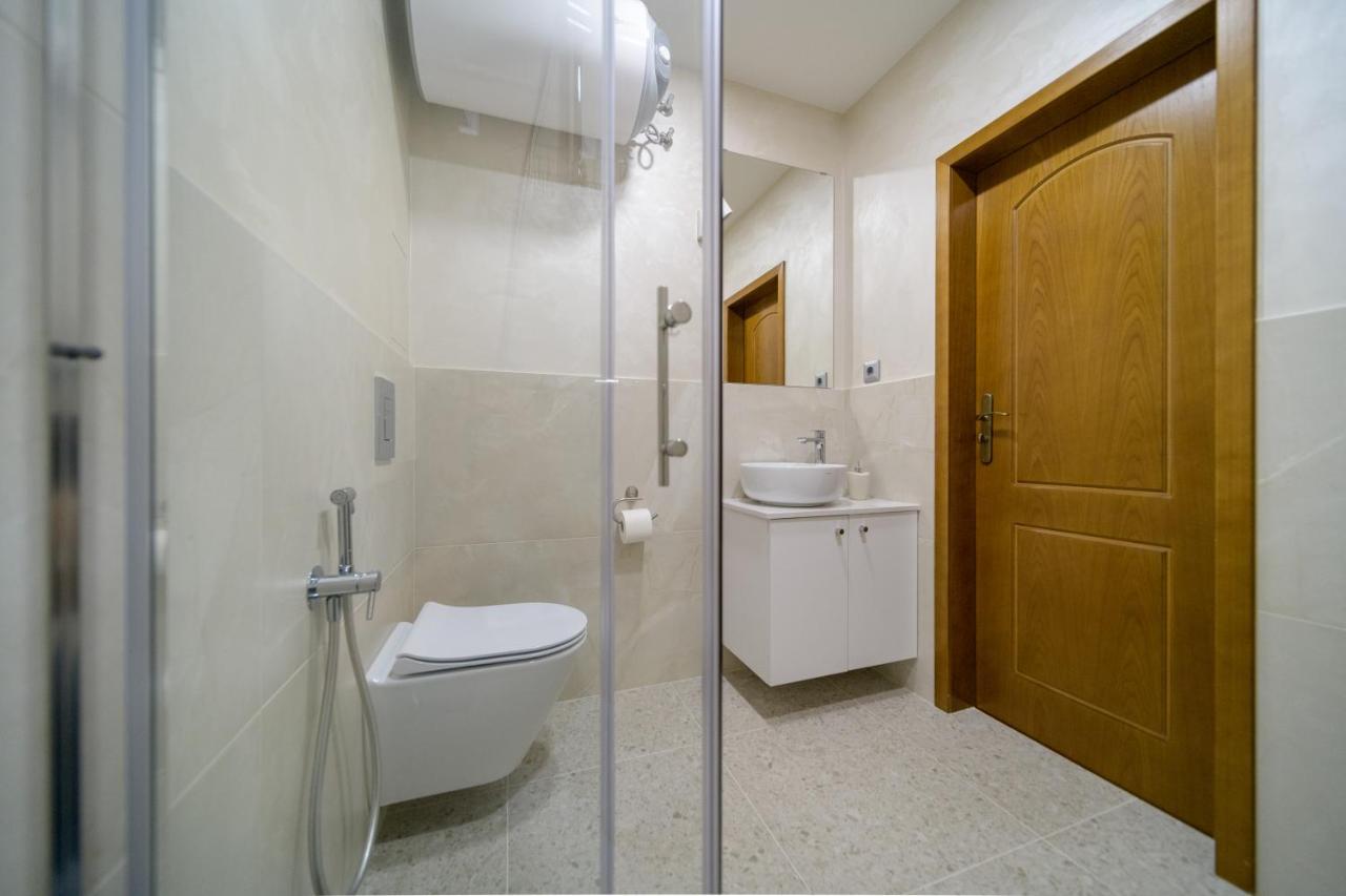 Magdalena Apartment - Two Bathrooms, Perfect City Center 바르나 외부 사진